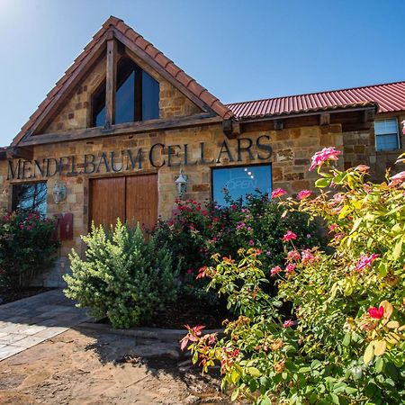 Pecan Cabin 프레드릭스버그 외부 사진